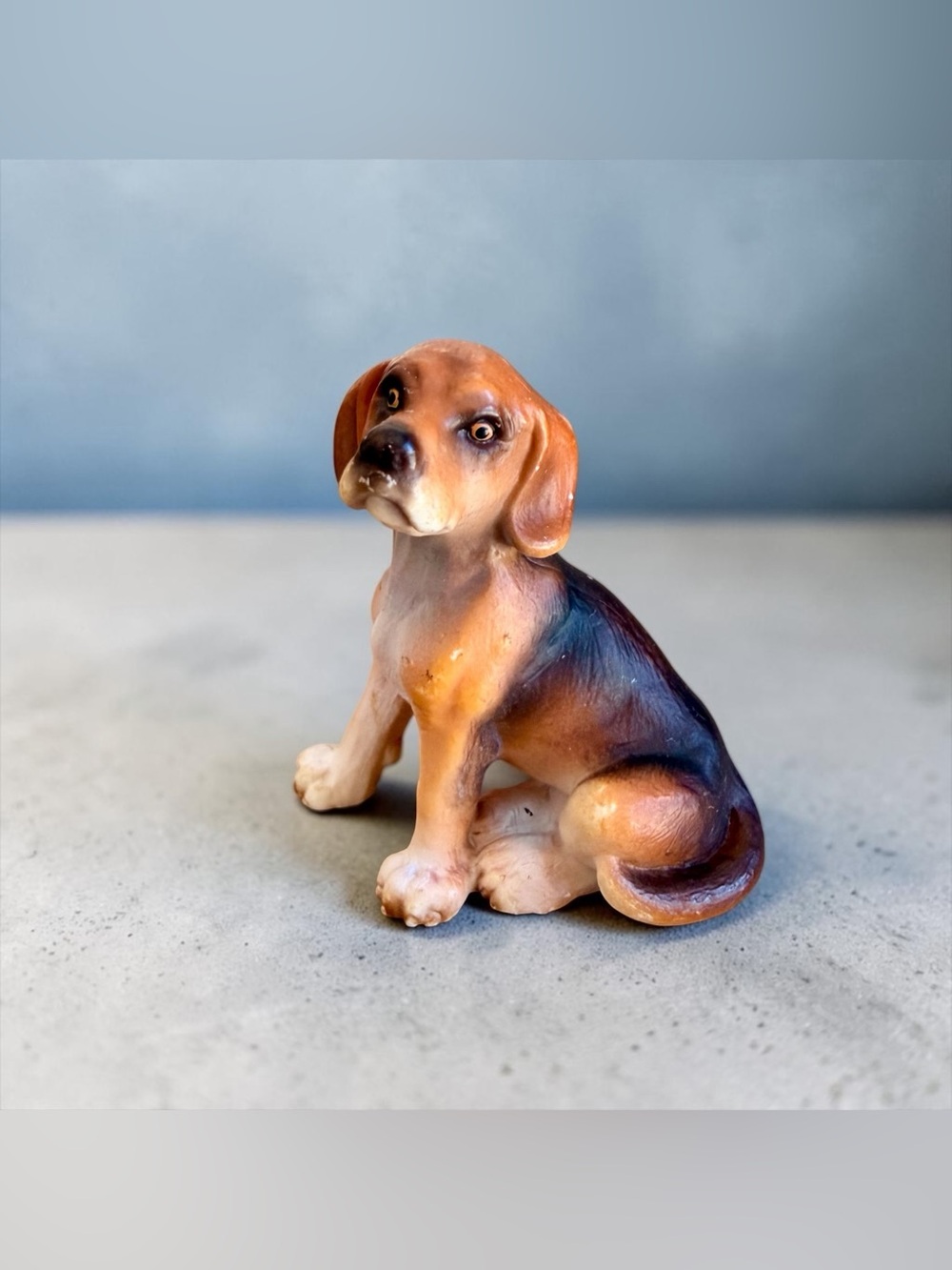 Schleich Vintage BEAGLE #16342 Sitting Dog Figure 1994 Retired RARE